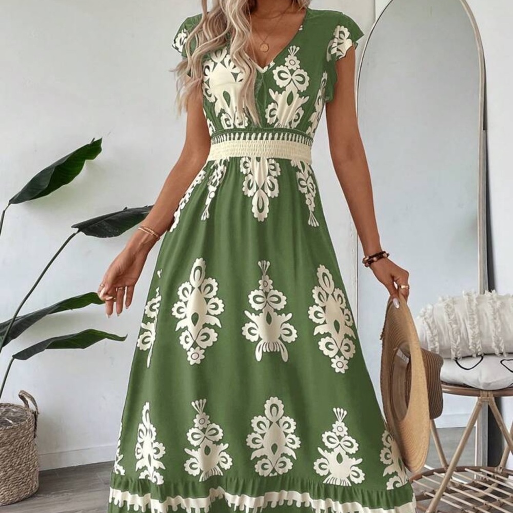 New V NECK FLORAL Green and Cream Maxi Dress